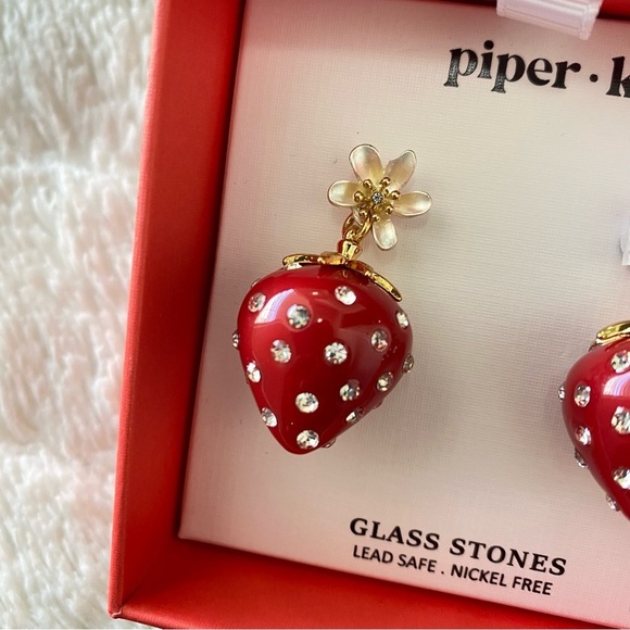 Red Strawberry Flower Earrings with Glass Stones and Gold Accents New - Picture 4 of 8